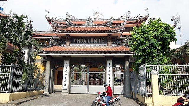 Nguyen Trai Street Night Market